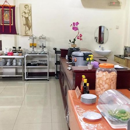 Hotel Dynasty Tarakan Eksteriør bilde