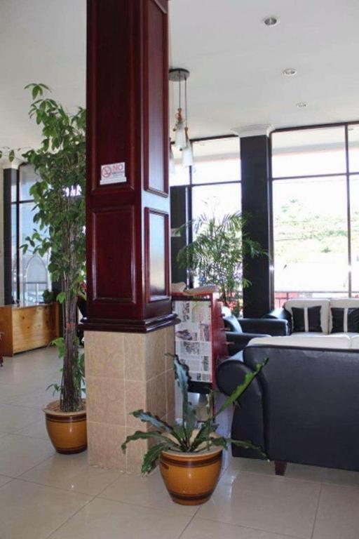 Hotel Dynasty Tarakan Eksteriør bilde