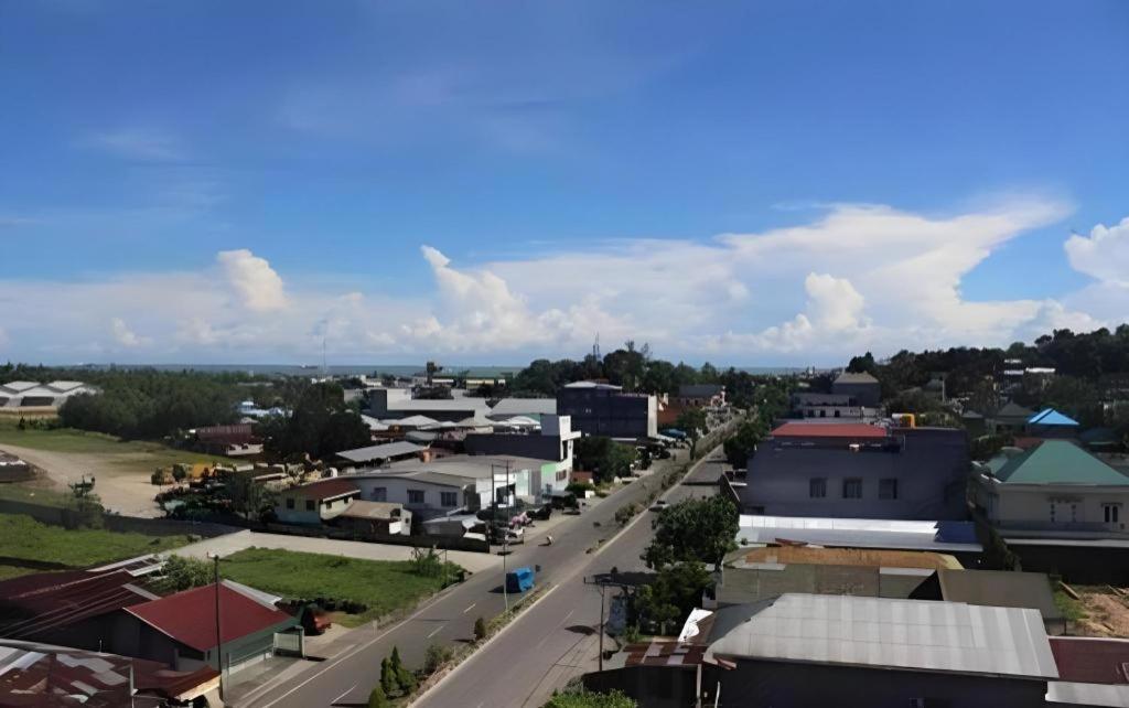 Hotel Dynasty Tarakan Eksteriør bilde