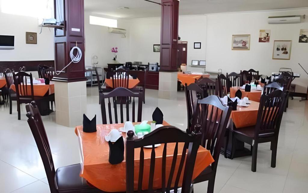 Hotel Dynasty Tarakan Eksteriør bilde