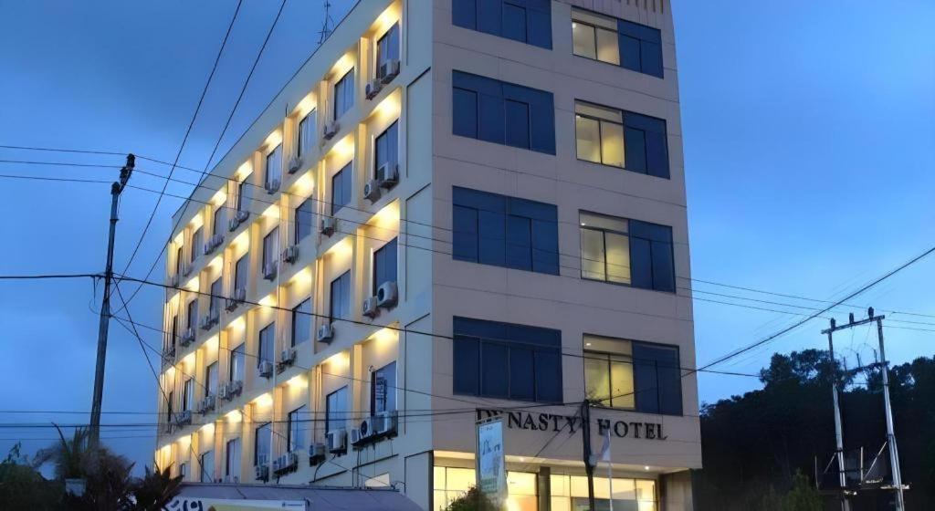 Hotel Dynasty Tarakan Eksteriør bilde