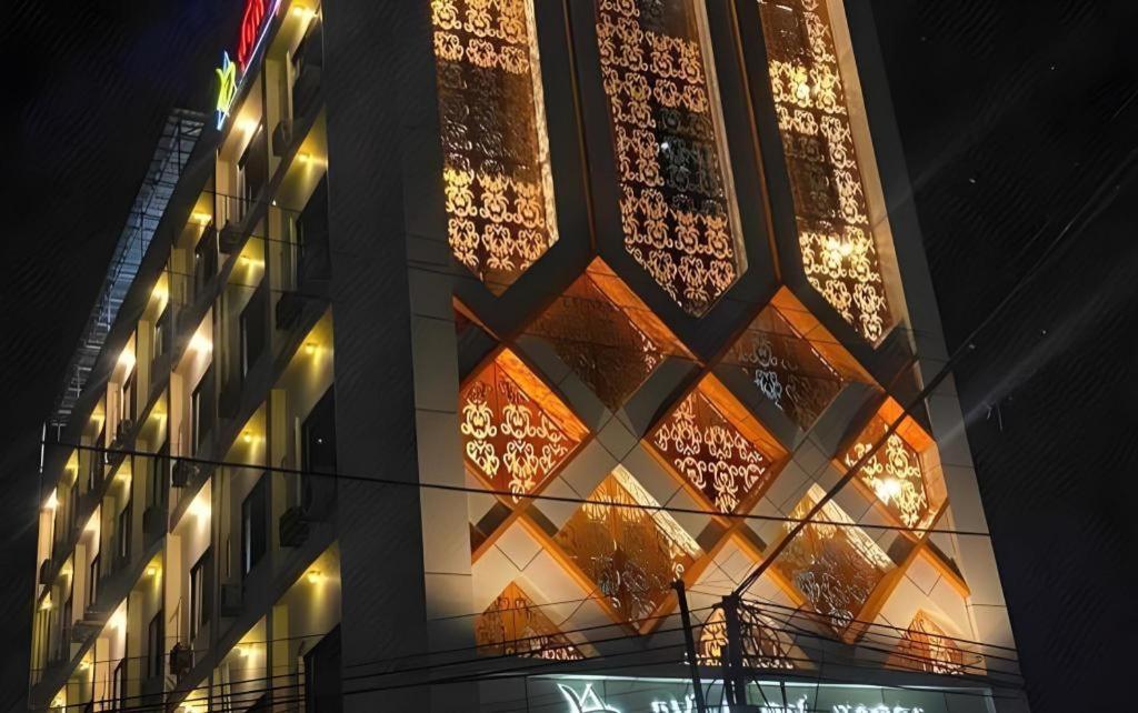 Hotel Dynasty Tarakan Eksteriør bilde
