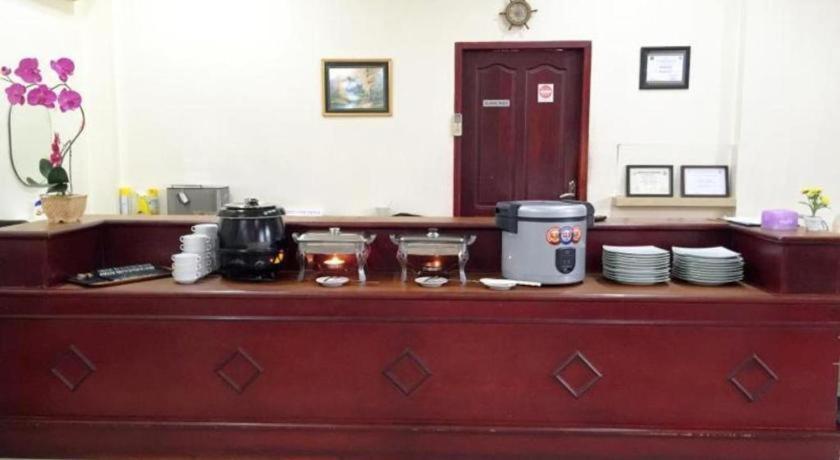 Hotel Dynasty Tarakan Eksteriør bilde