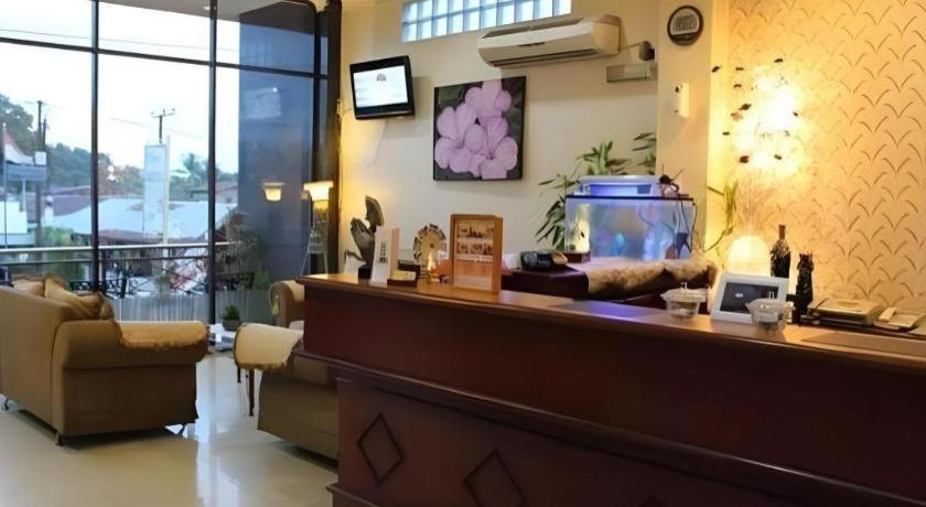 Hotel Dynasty Tarakan Eksteriør bilde